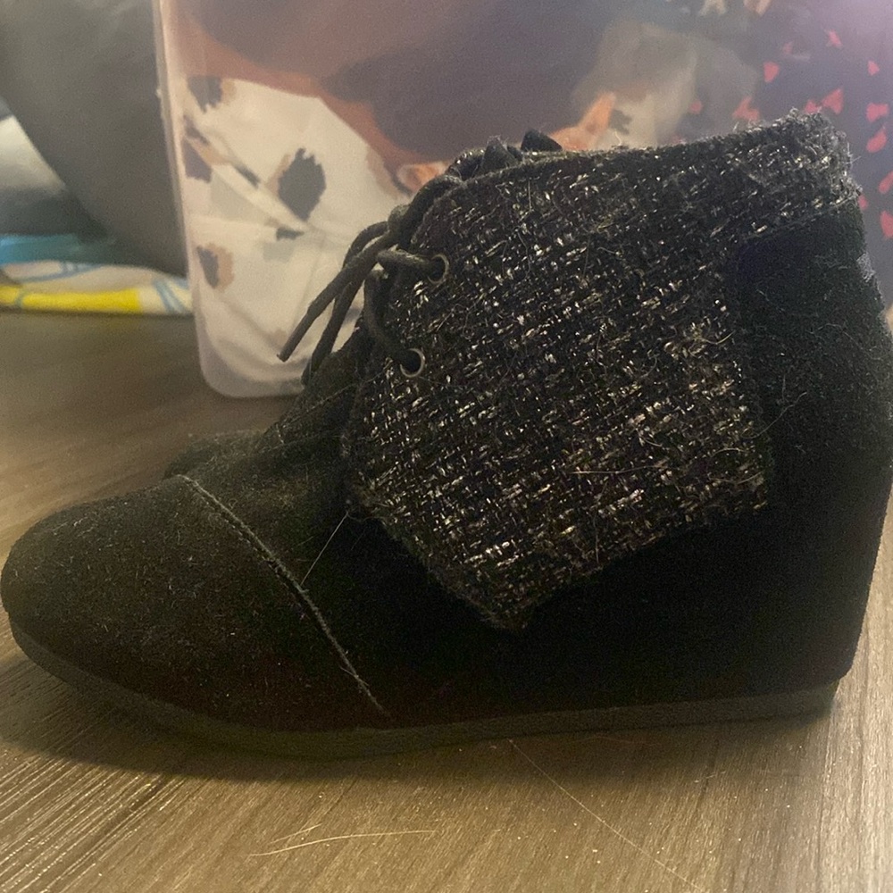 Tom’s 6.5 Black booties